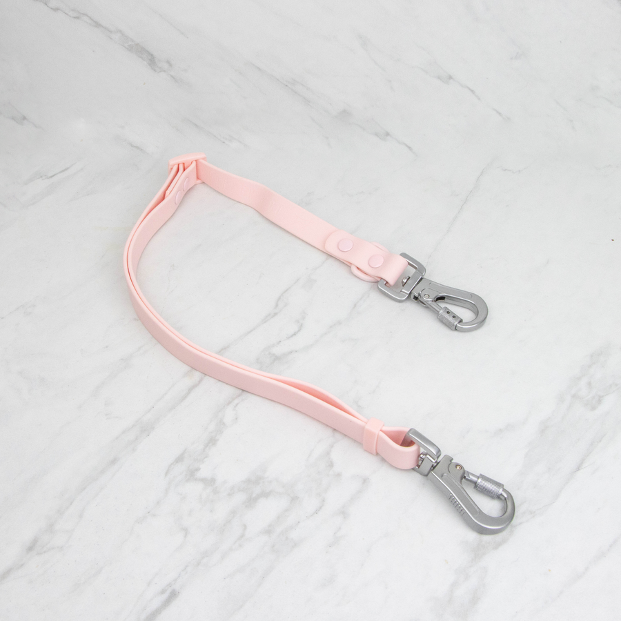 Solace Waterproof Multi-Dog Connector / Traffic Handle